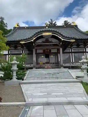 龍宝寺の本殿・本堂