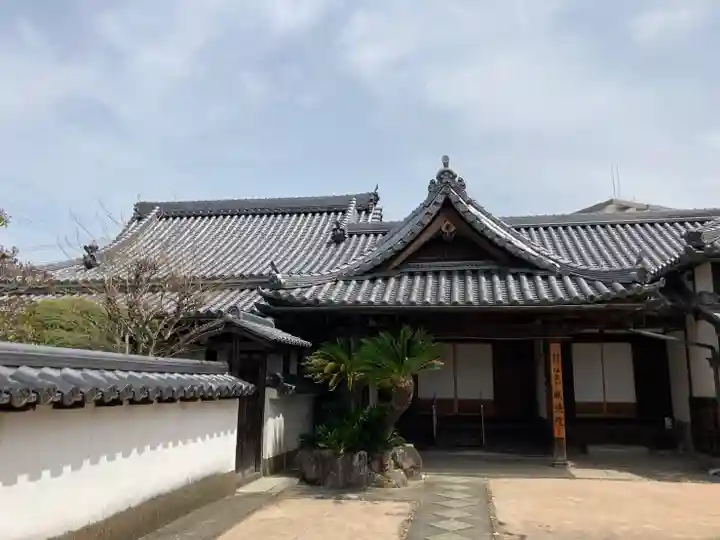 威徳院の本殿・本堂