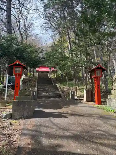 明治宮鹽谷神社の{uncategorized: "未分類", other: "その他", undefined: "問題あり", building: "その他建物", grave: "お墓", sacred_gate: "鳥居", guardian: "狛犬", statue: "像", buddha: "仏像", history: "歴史", nature: "自然", garden: "庭園", animal: "動物", pagoda: "塔", temizu: "手水舎", mountain_gate: "山門・神門", sanctuary: "本殿・本堂", subordinate: "末社・摂社", art: "芸術", scenery: "景色", jizo: "地蔵", ema: "絵馬", goshuin: "御朱印", omikuji: "おみくじ", items: "授与品その他", amulet: "お守り", goshuincho: "御朱印帳", eats: "食事", festival: "お祭り", votive_dance: "神楽", shichigosan: "七五三参", wedding: "結婚式", experience: "体験その他", initially: "初詣", around: "周辺", anti_infection: "感染症対策"}