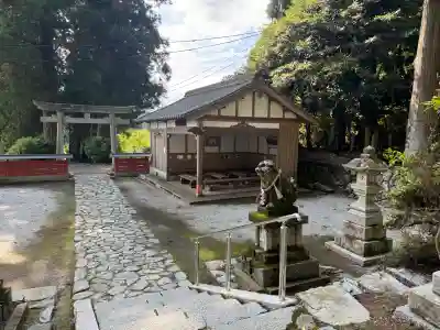 高天彦神社の{uncategorized: "未分類", other: "その他", undefined: "問題あり", building: "その他建物", grave: "お墓", sacred_gate: "鳥居", guardian: "狛犬", statue: "像", buddha: "仏像", history: "歴史", nature: "自然", garden: "庭園", animal: "動物", pagoda: "塔", temizu: "手水舎", mountain_gate: "山門・神門", sanctuary: "本殿・本堂", subordinate: "末社・摂社", art: "芸術", scenery: "景色", jizo: "地蔵", ema: "絵馬", goshuin: "御朱印", omikuji: "おみくじ", items: "授与品その他", amulet: "お守り", goshuincho: "御朱印帳", eats: "食事", festival: "お祭り", votive_dance: "神楽", shichigosan: "七五三参", wedding: "結婚式", experience: "体験その他", initially: "初詣", around: "周辺", anti_infection: "感染症対策"}