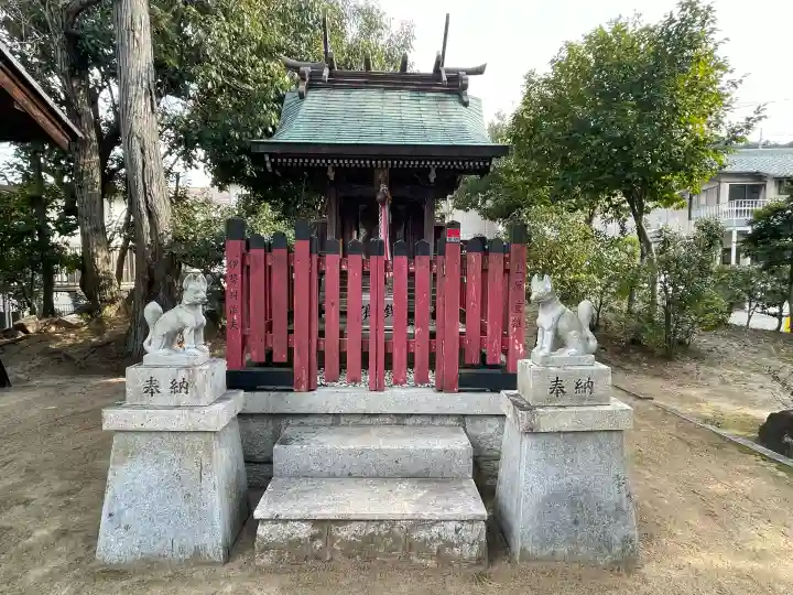 一杵神社(大宝神社飛地境内)の{uncategorized: "未分類", other: "その他", undefined: "問題あり", building: "その他建物", grave: "お墓", sacred_gate: "鳥居", guardian: "狛犬", statue: "像", buddha: "仏像", history: "歴史", nature: "自然", garden: "庭園", animal: "動物", pagoda: "塔", temizu: "手水舎", mountain_gate: "山門・神門", sanctuary: "本殿・本堂", subordinate: "末社・摂社", art: "芸術", scenery: "景色", jizo: "地蔵", ema: "絵馬", goshuin: "御朱印", omikuji: "おみくじ", items: "授与品その他", amulet: "お守り", goshuincho: "御朱印帳", eats: "食事", festival: "お祭り", votive_dance: "神楽", shichigosan: "七五三参", wedding: "結婚式", experience: "体験その他", initially: "初詣", around: "周辺", anti_infection: "感染症対策"}