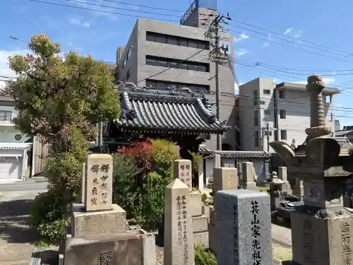 法蔵院の{uncategorized: "未分類", other: "その他", undefined: "問題あり", building: "その他建物", grave: "お墓", sacred_gate: "鳥居", guardian: "狛犬", statue: "像", buddha: "仏像", history: "歴史", nature: "自然", garden: "庭園", animal: "動物", pagoda: "塔", temizu: "手水舎", mountain_gate: "山門・神門", sanctuary: "本殿・本堂", subordinate: "末社・摂社", art: "芸術", scenery: "景色", jizo: "地蔵", ema: "絵馬", goshuin: "御朱印", omikuji: "おみくじ", items: "授与品その他", amulet: "お守り", goshuincho: "御朱印帳", eats: "食事", festival: "お祭り", votive_dance: "神楽", shichigosan: "七五三参", wedding: "結婚式", experience: "体験その他", initially: "初詣", around: "周辺", anti_infection: "感染症対策"}