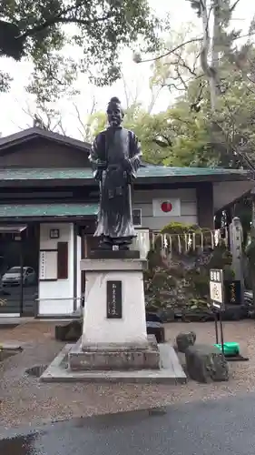 護王神社の像