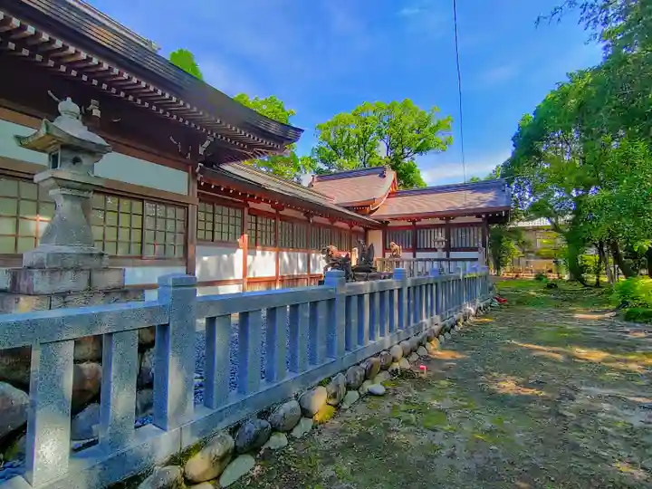 籠守勝手神社(木曽川町黒田)の本殿・本堂