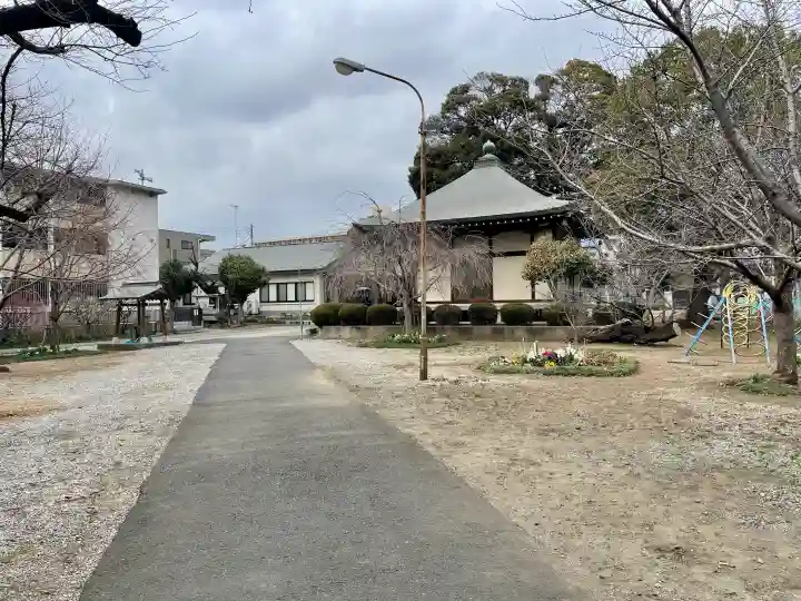谷津観音堂の{uncategorized: "未分類", other: "その他", undefined: "問題あり", building: "その他建物", grave: "お墓", sacred_gate: "鳥居", guardian: "狛犬", statue: "像", buddha: "仏像", history: "歴史", nature: "自然", garden: "庭園", animal: "動物", pagoda: "塔", temizu: "手水舎", mountain_gate: "山門・神門", sanctuary: "本殿・本堂", subordinate: "末社・摂社", art: "芸術", scenery: "景色", jizo: "地蔵", ema: "絵馬", goshuin: "御朱印", omikuji: "おみくじ", items: "授与品その他", amulet: "お守り", goshuincho: "御朱印帳", eats: "食事", festival: "お祭り", votive_dance: "神楽", shichigosan: "七五三参", wedding: "結婚式", experience: "体験その他", initially: "初詣", around: "周辺", anti_infection: "感染症対策"}