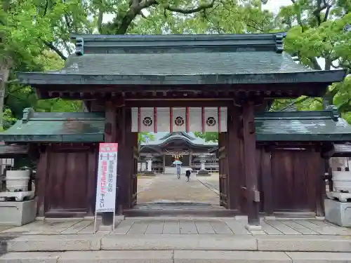 玉祖神社の山門・神門