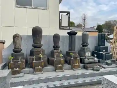 長寿寺の{uncategorized: "未分類", other: "その他", undefined: "問題あり", building: "その他建物", grave: "お墓", sacred_gate: "鳥居", guardian: "狛犬", statue: "像", buddha: "仏像", history: "歴史", nature: "自然", garden: "庭園", animal: "動物", pagoda: "塔", temizu: "手水舎", mountain_gate: "山門・神門", sanctuary: "本殿・本堂", subordinate: "末社・摂社", art: "芸術", scenery: "景色", jizo: "地蔵", ema: "絵馬", goshuin: "御朱印", omikuji: "おみくじ", items: "授与品その他", amulet: "お守り", goshuincho: "御朱印帳", eats: "食事", festival: "お祭り", votive_dance: "神楽", shichigosan: "七五三参", wedding: "結婚式", experience: "体験その他", initially: "初詣", around: "周辺", anti_infection: "感染症対策"}