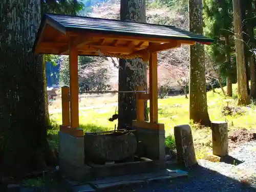 天神社の手水舎