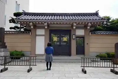 蓮香院の山門・神門