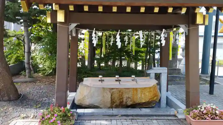 烈々布神社の手水舎