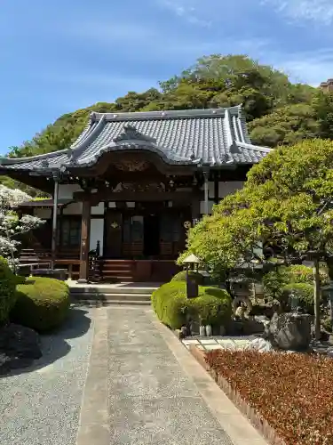 根岸山大聖院覺王寺の{uncategorized: "未分類", other: "その他", undefined: "問題あり", building: "その他建物", grave: "お墓", sacred_gate: "鳥居", guardian: "狛犬", statue: "像", buddha: "仏像", history: "歴史", nature: "自然", garden: "庭園", animal: "動物", pagoda: "塔", temizu: "手水舎", mountain_gate: "山門・神門", sanctuary: "本殿・本堂", subordinate: "末社・摂社", art: "芸術", scenery: "景色", jizo: "地蔵", ema: "絵馬", goshuin: "御朱印", omikuji: "おみくじ", items: "授与品その他", amulet: "お守り", goshuincho: "御朱印帳", eats: "食事", festival: "お祭り", votive_dance: "神楽", shichigosan: "七五三参", wedding: "結婚式", experience: "体験その他", initially: "初詣", around: "周辺", anti_infection: "感染症対策"}