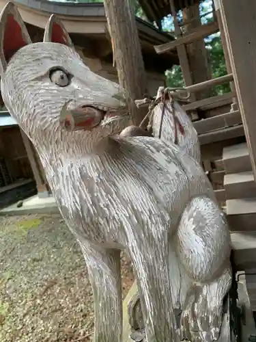 鳥谷崎神社の狛犬