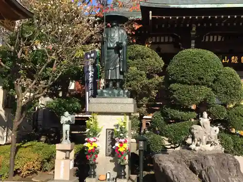 東覚寺の像