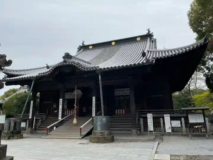 鑁阿寺の{uncategorized: "未分類", other: "その他", undefined: "問題あり", building: "その他建物", grave: "お墓", sacred_gate: "鳥居", guardian: "狛犬", statue: "像", buddha: "仏像", history: "歴史", nature: "自然", garden: "庭園", animal: "動物", pagoda: "塔", temizu: "手水舎", mountain_gate: "山門・神門", sanctuary: "本殿・本堂", subordinate: "末社・摂社", art: "芸術", scenery: "景色", jizo: "地蔵", ema: "絵馬", goshuin: "御朱印", omikuji: "おみくじ", items: "授与品その他", amulet: "お守り", goshuincho: "御朱印帳", eats: "食事", festival: "お祭り", votive_dance: "神楽", shichigosan: "七五三参", wedding: "結婚式", experience: "体験その他", initially: "初詣", around: "周辺", anti_infection: "感染症対策"}