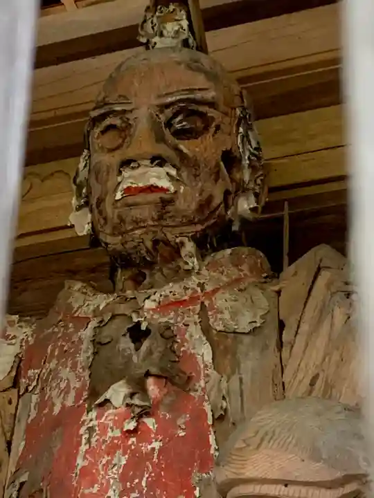 早池峰神社の像