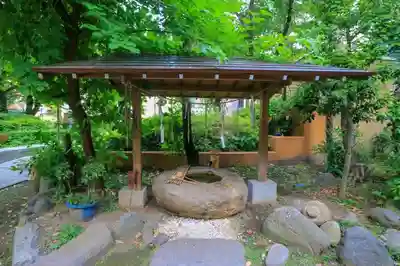 新橋鹽竃神社の手水舎