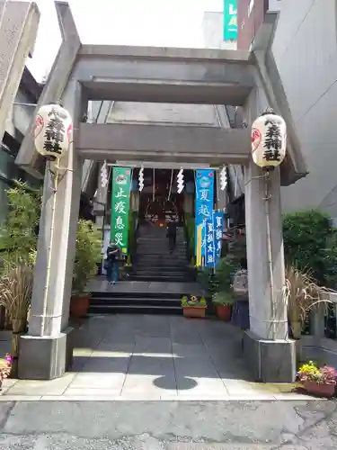 烏森神社の鳥居