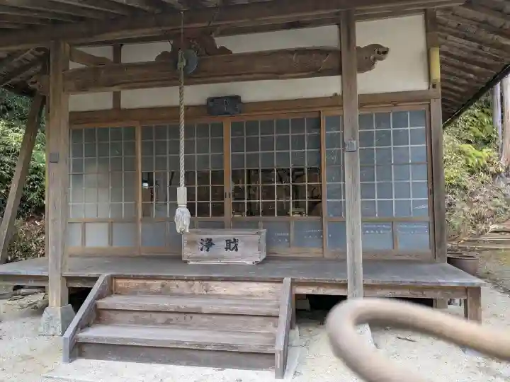 大光寺の{uncategorized: "未分類", other: "その他", undefined: "問題あり", building: "その他建物", grave: "お墓", sacred_gate: "鳥居", guardian: "狛犬", statue: "像", buddha: "仏像", history: "歴史", nature: "自然", garden: "庭園", animal: "動物", pagoda: "塔", temizu: "手水舎", mountain_gate: "山門・神門", sanctuary: "本殿・本堂", subordinate: "末社・摂社", art: "芸術", scenery: "景色", jizo: "地蔵", ema: "絵馬", goshuin: "御朱印", omikuji: "おみくじ", items: "授与品その他", amulet: "お守り", goshuincho: "御朱印帳", eats: "食事", festival: "お祭り", votive_dance: "神楽", shichigosan: "七五三参", wedding: "結婚式", experience: "体験その他", initially: "初詣", around: "周辺", anti_infection: "感染症対策"}