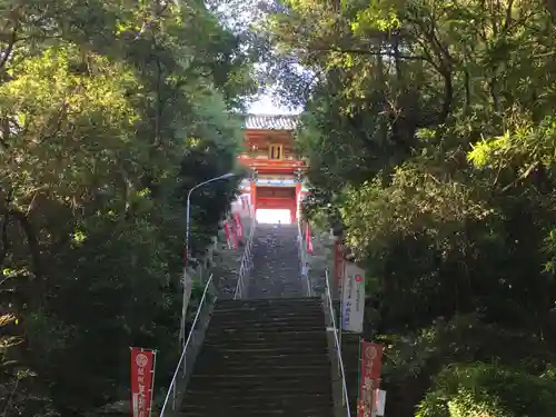 紀州東照宮の山門