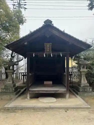 高諸神社の{uncategorized: "未分類", other: "その他", undefined: "問題あり", building: "その他建物", grave: "お墓", sacred_gate: "鳥居", guardian: "狛犬", statue: "像", buddha: "仏像", history: "歴史", nature: "自然", garden: "庭園", animal: "動物", pagoda: "塔", temizu: "手水舎", mountain_gate: "山門・神門", sanctuary: "本殿・本堂", subordinate: "末社・摂社", art: "芸術", scenery: "景色", jizo: "地蔵", ema: "絵馬", goshuin: "御朱印", omikuji: "おみくじ", items: "授与品その他", amulet: "お守り", goshuincho: "御朱印帳", eats: "食事", festival: "お祭り", votive_dance: "神楽", shichigosan: "七五三参", wedding: "結婚式", experience: "体験その他", initially: "初詣", around: "周辺", anti_infection: "感染症対策"}