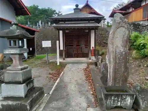 吉祥寺の本殿