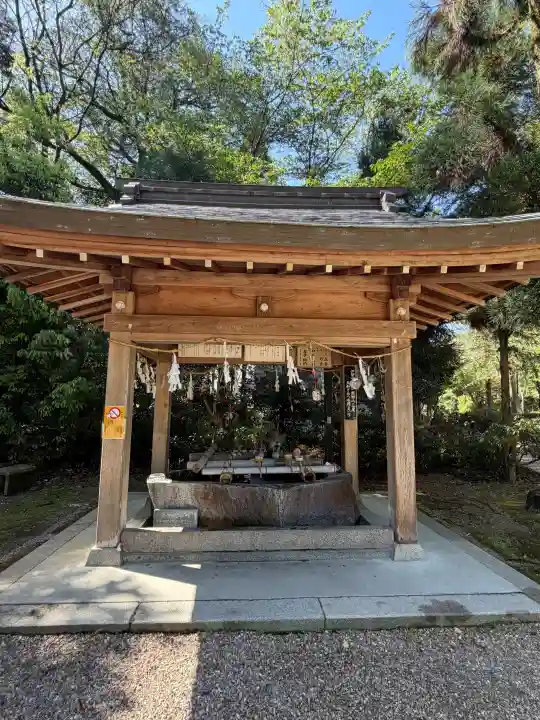 大和神社の{uncategorized: "未分類", other: "その他", undefined: "問題あり", building: "その他建物", grave: "お墓", sacred_gate: "鳥居", guardian: "狛犬", statue: "像", buddha: "仏像", history: "歴史", nature: "自然", garden: "庭園", animal: "動物", pagoda: "塔", temizu: "手水舎", mountain_gate: "山門・神門", sanctuary: "本殿・本堂", subordinate: "末社・摂社", art: "芸術", scenery: "景色", jizo: "地蔵", ema: "絵馬", goshuin: "御朱印", omikuji: "おみくじ", items: "授与品その他", amulet: "お守り", goshuincho: "御朱印帳", eats: "食事", festival: "お祭り", votive_dance: "神楽", shichigosan: "七五三参", wedding: "結婚式", experience: "体験その他", initially: "初詣", around: "周辺", anti_infection: "感染症対策"}