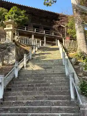 一乗寺の{uncategorized: "未分類", other: "その他", undefined: "問題あり", building: "その他建物", grave: "お墓", sacred_gate: "鳥居", guardian: "狛犬", statue: "像", buddha: "仏像", history: "歴史", nature: "自然", garden: "庭園", animal: "動物", pagoda: "塔", temizu: "手水舎", mountain_gate: "山門・神門", sanctuary: "本殿・本堂", subordinate: "末社・摂社", art: "芸術", scenery: "景色", jizo: "地蔵", ema: "絵馬", goshuin: "御朱印", omikuji: "おみくじ", items: "授与品その他", amulet: "お守り", goshuincho: "御朱印帳", eats: "食事", festival: "お祭り", votive_dance: "神楽", shichigosan: "七五三参", wedding: "結婚式", experience: "体験その他", initially: "初詣", around: "周辺", anti_infection: "感染症対策"}