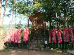 茶臼山稲荷神社の本殿