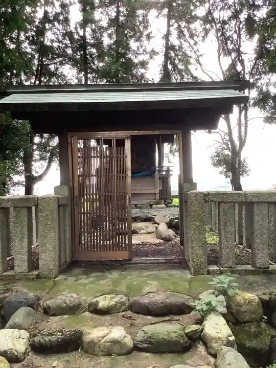 恩田社の本殿・本堂