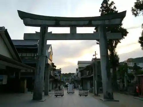 天開稲荷社の周辺