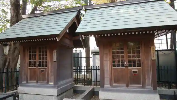 女塚神社の末社・摂社