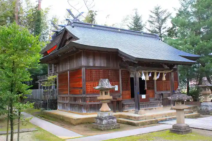 持田神社の本殿・本堂
