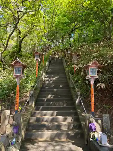 高山稲荷神社の建物その他