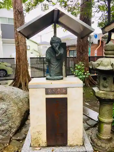 鳩ヶ谷氷川神社の像