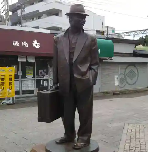 題経寺（柴又帝釈天）の像