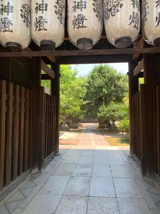 御霊神社(上御霊神社)の山門・神門