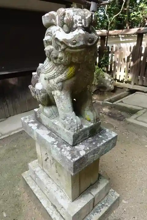 佐紀神社(亀畑)の狛犬