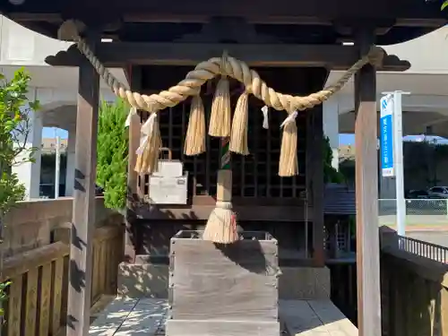 腕塚神社の本殿・本堂