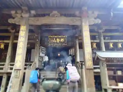 青岸渡寺の本殿・本堂