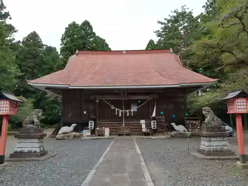 亀岡八幡宮の本殿・本堂