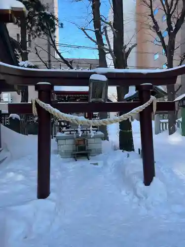 三吉神社の鳥居