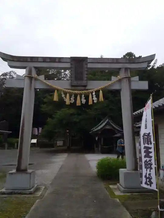 前玉神社の鳥居