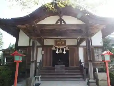 勘代寺の本殿