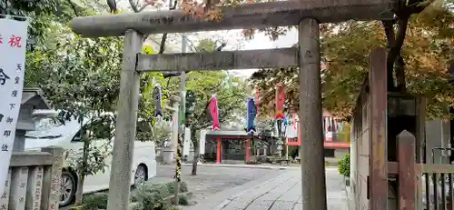 くまくま神社(導きの社 熊野町熊野神社)の鳥居
