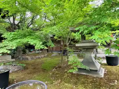 勝林寺の{uncategorized: "未分類", other: "その他", undefined: "問題あり", building: "その他建物", grave: "お墓", sacred_gate: "鳥居", guardian: "狛犬", statue: "像", buddha: "仏像", history: "歴史", nature: "自然", garden: "庭園", animal: "動物", pagoda: "塔", temizu: "手水舎", mountain_gate: "山門・神門", sanctuary: "本殿・本堂", subordinate: "末社・摂社", art: "芸術", scenery: "景色", jizo: "地蔵", ema: "絵馬", goshuin: "御朱印", omikuji: "おみくじ", items: "授与品その他", amulet: "お守り", goshuincho: "御朱印帳", eats: "食事", festival: "お祭り", votive_dance: "神楽", shichigosan: "七五三参", wedding: "結婚式", experience: "体験その他", initially: "初詣", around: "周辺", anti_infection: "感染症対策"}
