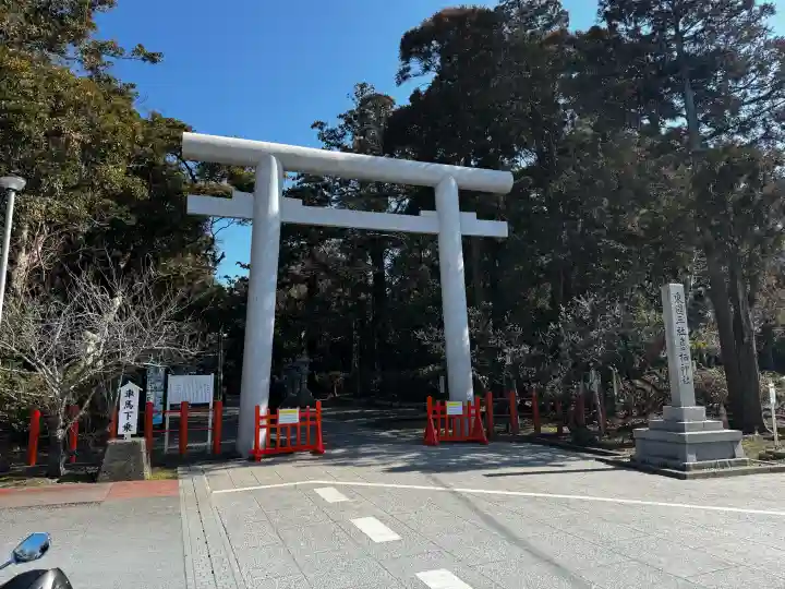 息栖神社の{uncategorized: "未分類", other: "その他", undefined: "問題あり", building: "その他建物", grave: "お墓", sacred_gate: "鳥居", guardian: "狛犬", statue: "像", buddha: "仏像", history: "歴史", nature: "自然", garden: "庭園", animal: "動物", pagoda: "塔", temizu: "手水舎", mountain_gate: "山門・神門", sanctuary: "本殿・本堂", subordinate: "末社・摂社", art: "芸術", scenery: "景色", jizo: "地蔵", ema: "絵馬", goshuin: "御朱印", omikuji: "おみくじ", items: "授与品その他", amulet: "お守り", goshuincho: "御朱印帳", eats: "食事", festival: "お祭り", votive_dance: "神楽", shichigosan: "七五三参", wedding: "結婚式", experience: "体験その他", initially: "初詣", around: "周辺", anti_infection: "感染症対策"}
