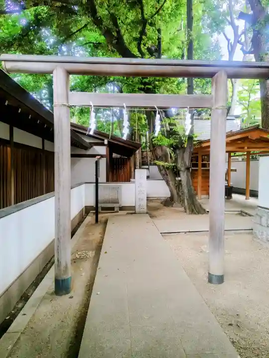 正松神社の{uncategorized: "未分類", other: "その他", undefined: "問題あり", building: "その他建物", grave: "お墓", sacred_gate: "鳥居", guardian: "狛犬", statue: "像", buddha: "仏像", history: "歴史", nature: "自然", garden: "庭園", animal: "動物", pagoda: "塔", temizu: "手水舎", mountain_gate: "山門・神門", sanctuary: "本殿・本堂", subordinate: "末社・摂社", art: "芸術", scenery: "景色", jizo: "地蔵", ema: "絵馬", goshuin: "御朱印", omikuji: "おみくじ", items: "授与品その他", amulet: "お守り", goshuincho: "御朱印帳", eats: "食事", festival: "お祭り", votive_dance: "神楽", shichigosan: "七五三参", wedding: "結婚式", experience: "体験その他", initially: "初詣", around: "周辺", anti_infection: "感染症対策"}