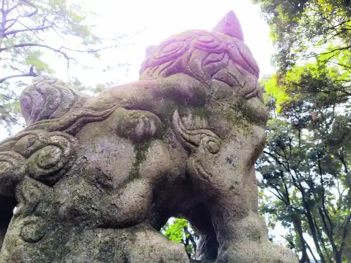 稲荷社(北明治稲荷社)の狛犬