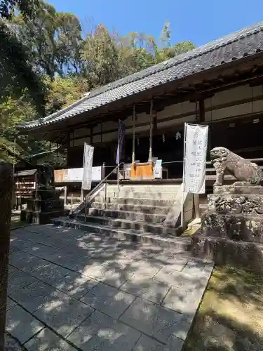 葛木坐火雷神社の{uncategorized: "未分類", other: "その他", undefined: "問題あり", building: "その他建物", grave: "お墓", sacred_gate: "鳥居", guardian: "狛犬", statue: "像", buddha: "仏像", history: "歴史", nature: "自然", garden: "庭園", animal: "動物", pagoda: "塔", temizu: "手水舎", mountain_gate: "山門・神門", sanctuary: "本殿・本堂", subordinate: "末社・摂社", art: "芸術", scenery: "景色", jizo: "地蔵", ema: "絵馬", goshuin: "御朱印", omikuji: "おみくじ", items: "授与品その他", amulet: "お守り", goshuincho: "御朱印帳", eats: "食事", festival: "お祭り", votive_dance: "神楽", shichigosan: "七五三参", wedding: "結婚式", experience: "体験その他", initially: "初詣", around: "周辺", anti_infection: "感染症対策"}