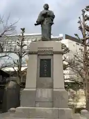 泉岳寺の像